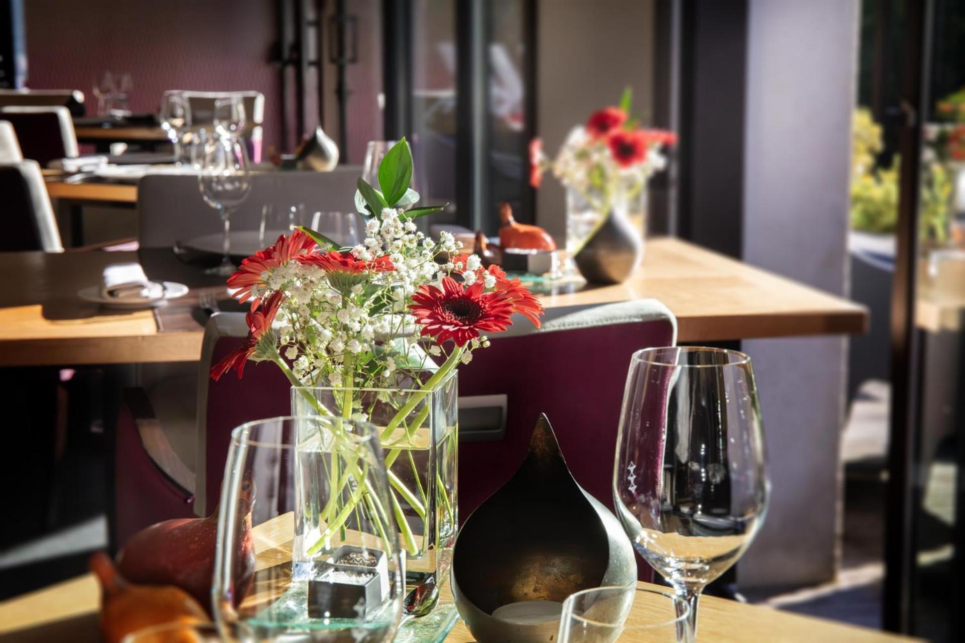 L'Aubiniere Hotel Restaurant & Spa Saint-Ouen-les-Vignes Buitenkant foto