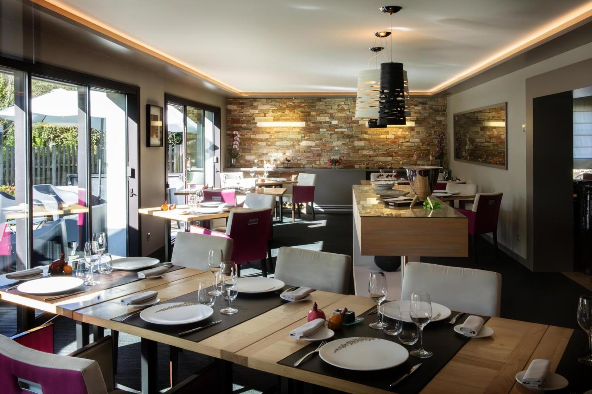 L'Aubiniere Hotel Restaurant & Spa Saint-Ouen-les-Vignes Buitenkant foto